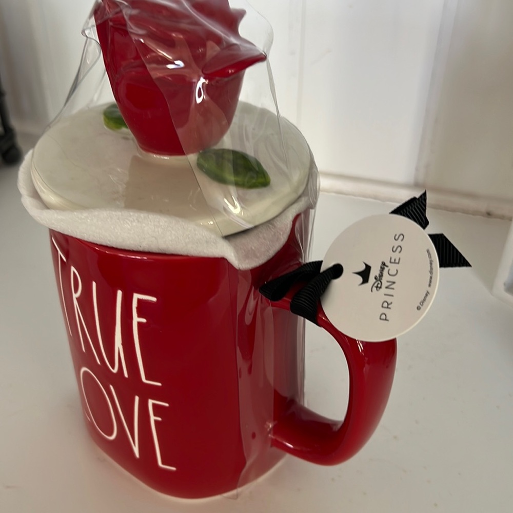 Rae Dunn coffee mug coffee cup Disney princess feeding the beast, rose red - Picture 4 of 4